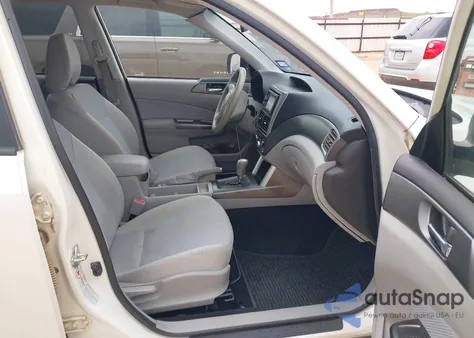 2011 Subaru Forester 2.5X Premium z USA, uszkodzony, nr VIN JF2SHBDC3BH776825